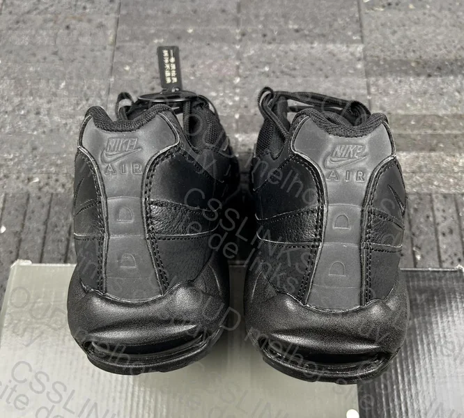 Air Max 95 Black 4