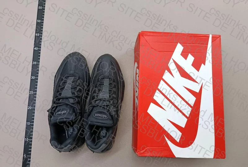 Air Max 95 Black 2