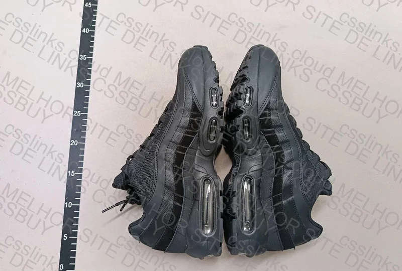 Air Max 95 Black 4