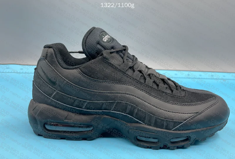 Air Max 95 Black Essential