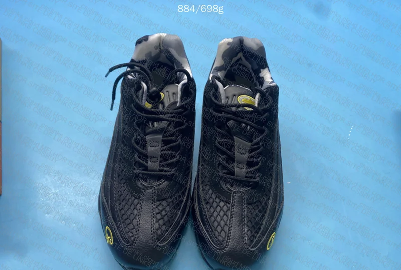 Air Max 95 Black Honey 4