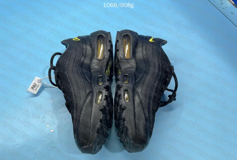 Air Max 95 Black Honey 5