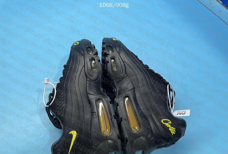 Air Max 95 Black Honey 6