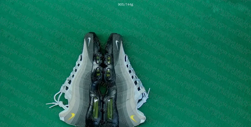 Air Max 95 Black Laser Orange 2