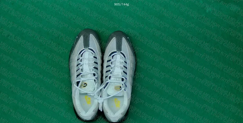 Air Max 95 Black Laser Orange 3