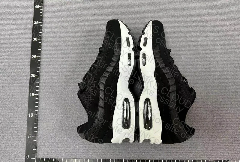 Air Max 95 Black White 2
