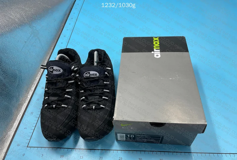 Air Max 95 Black White 10