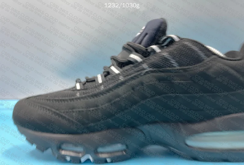 Air Max 95 Black White 4