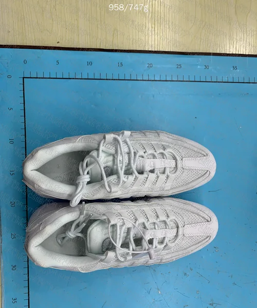 Air Max 95 White 4