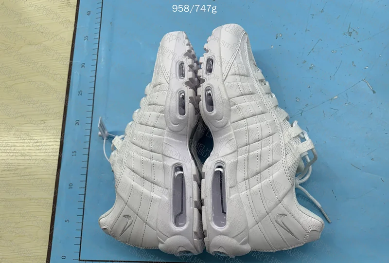Air Max 95 White 3