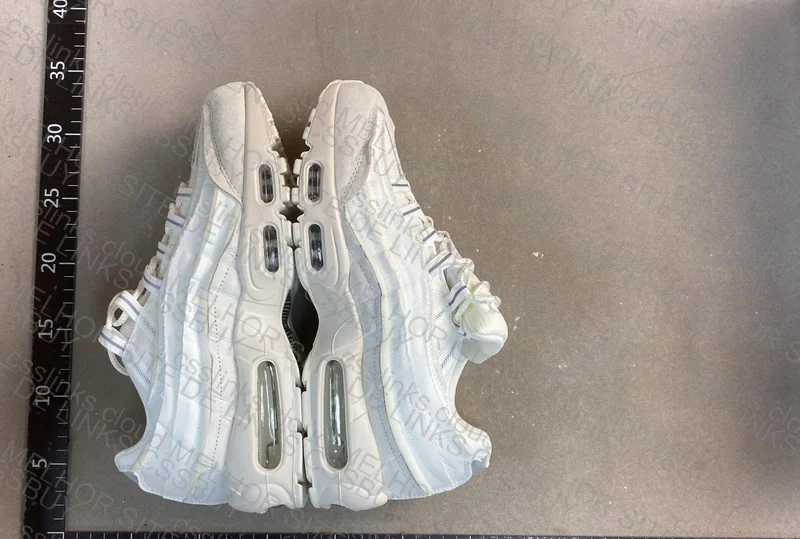 Air Max 95 CDG 140¥ 2