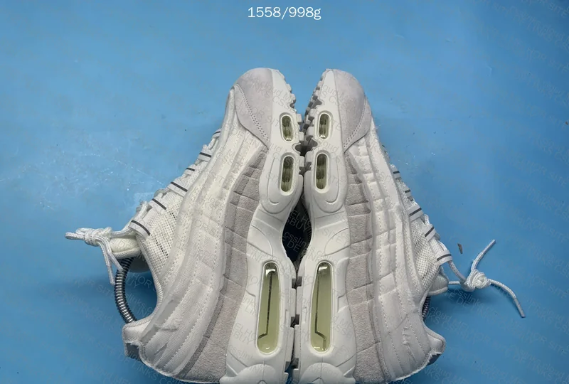 Air Max 95 CDG 4