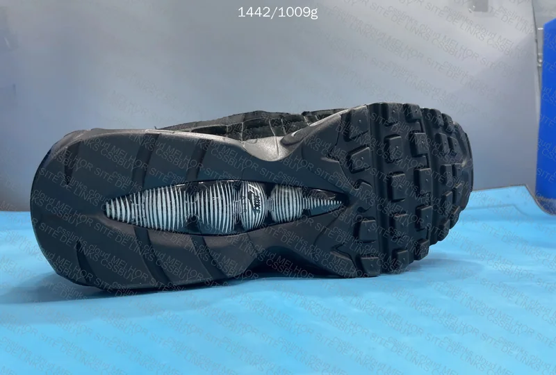 Air Max 95 CDG 4