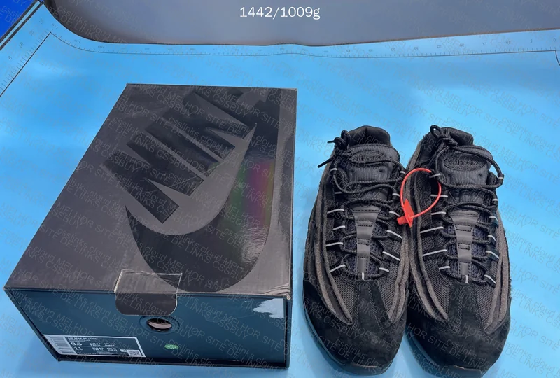 Air Max 95 CDG 8