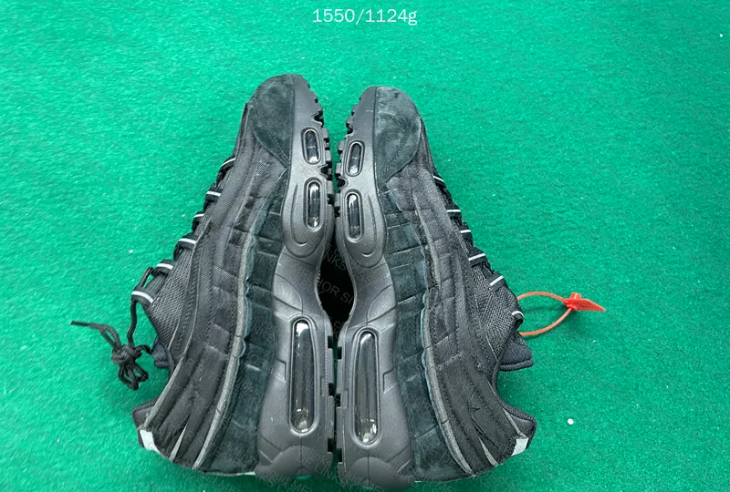 Air Max 95 CDG 4