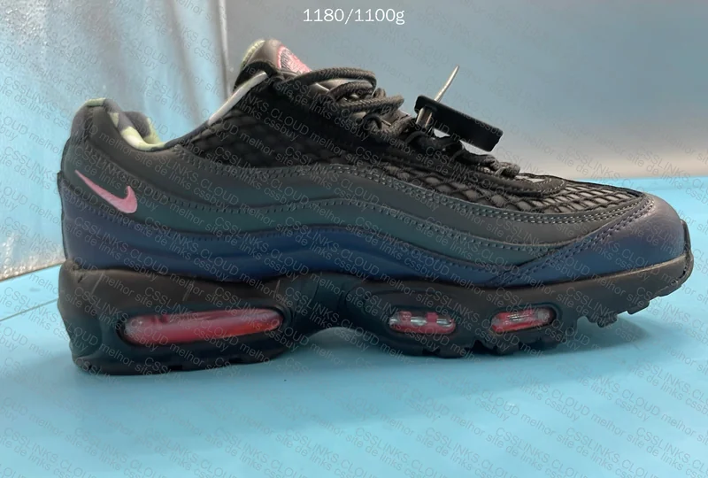 Air Max 95 Corteiz Pink 4