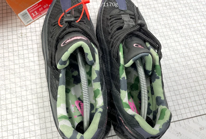 Air Max 95 Corteiz Pink Bean 3