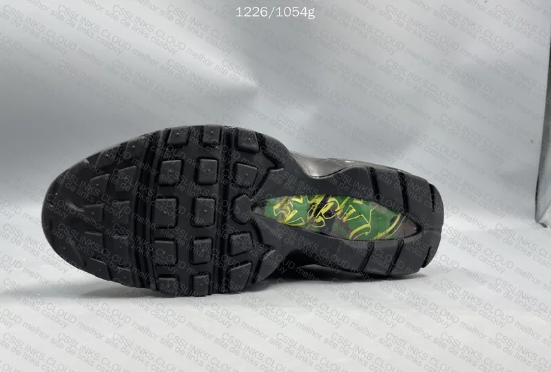 Air Max 95 Corteiz Pine Green 9