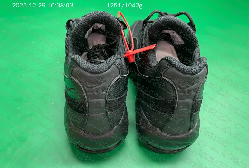 Air Max 95 Essential 4