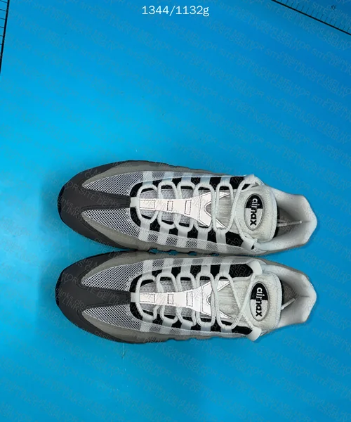 Air Max 95 Gray Gradient 3
