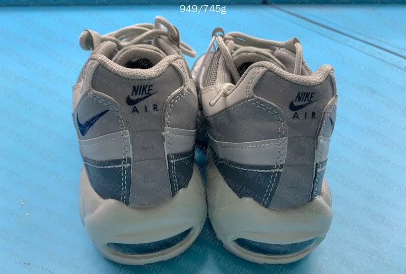 Air Max 95 Grey Light Green Gradient 8