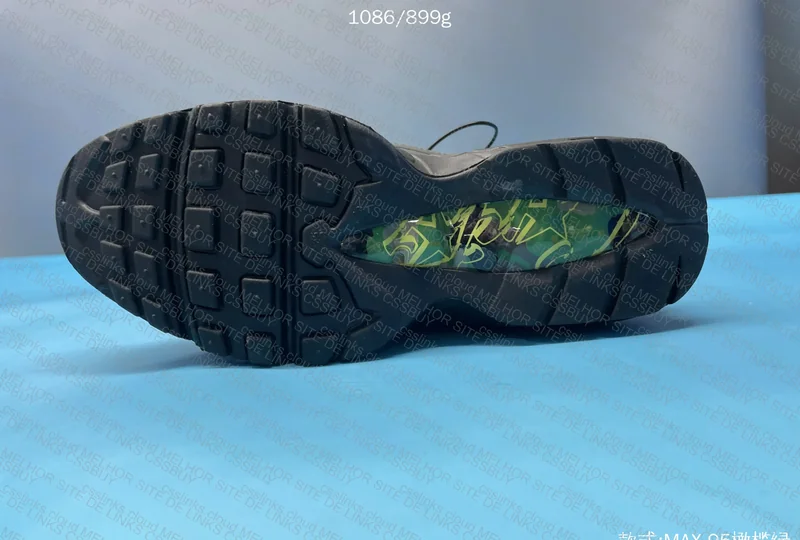 Air Max 95 Gutta Green 6