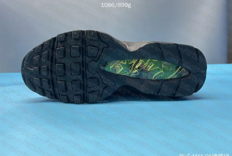 Air Max 95 Gutta Green 9