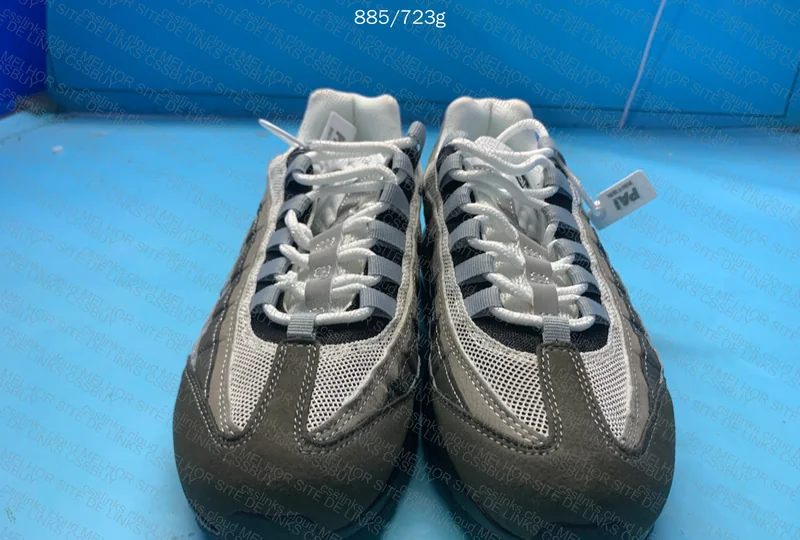 Air Max 95 Jewel Cool Grey 3