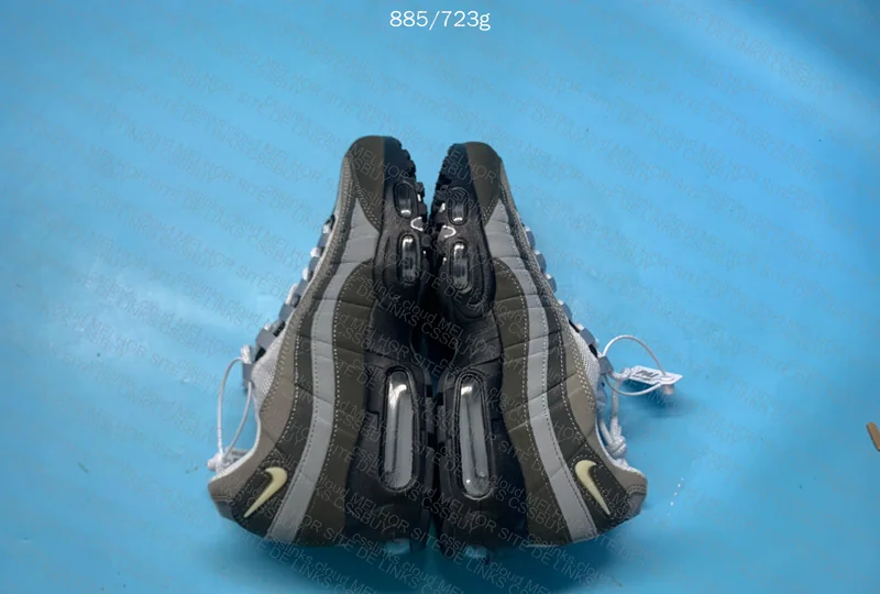Air Max 95 Jewel Cool Grey 8