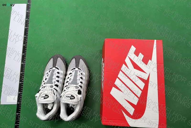 Air Max 95 Jewel Grey 4