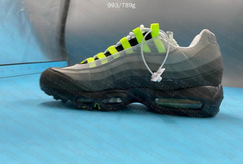 Air Max 95 Neon 4