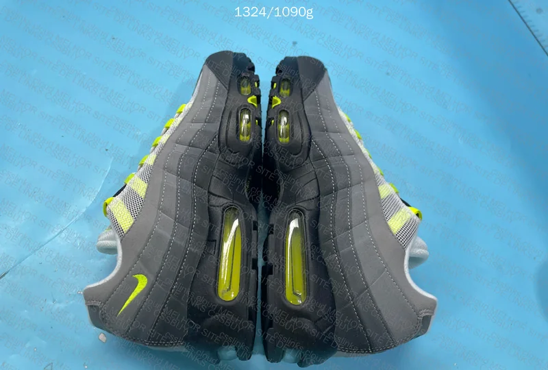 Air Max 95 Neon 4