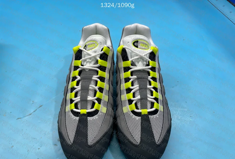 Air Max 95 Neon 9