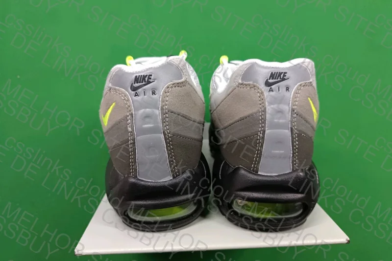 Air Max 95 Neon 4