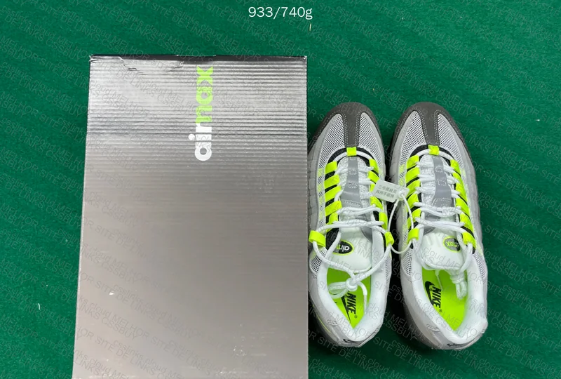 Air Max 95 'Neon' 5