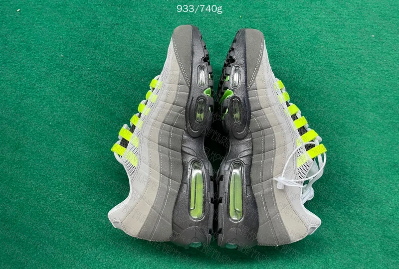 Air Max 95 'Neon' 6