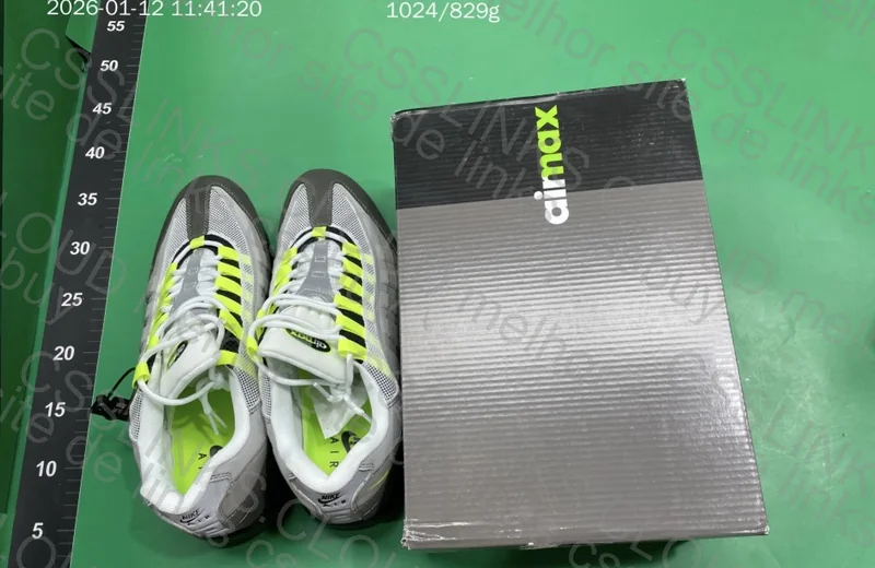 AIR MAX 95 NEON