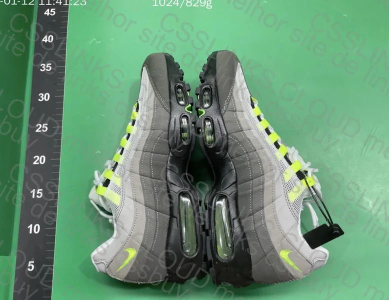 AIR MAX 95 NEON 2