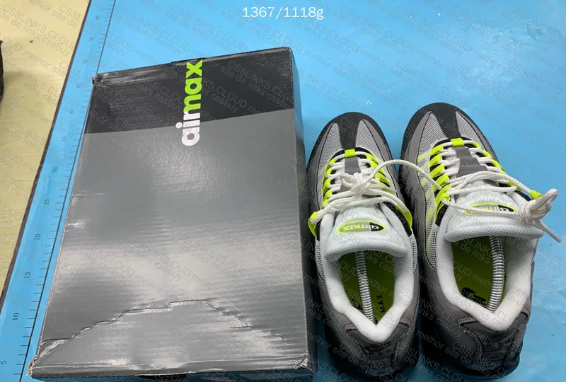 Air Max 95 Neon B Grade 9
