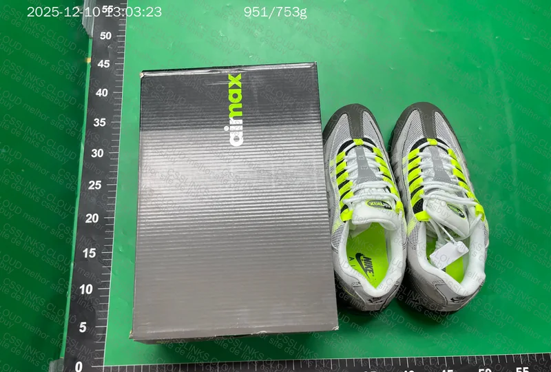 Air Max 95 Neon - Unsure About Pics