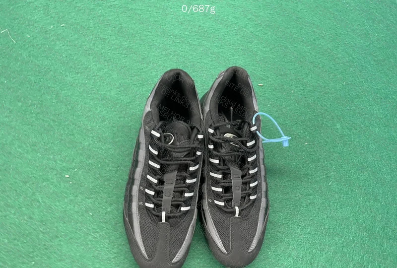 Air Max 95 OVO 4