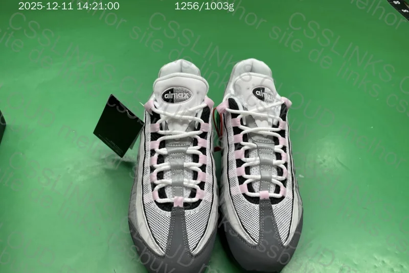 Air Max 95 Pink Foam 4