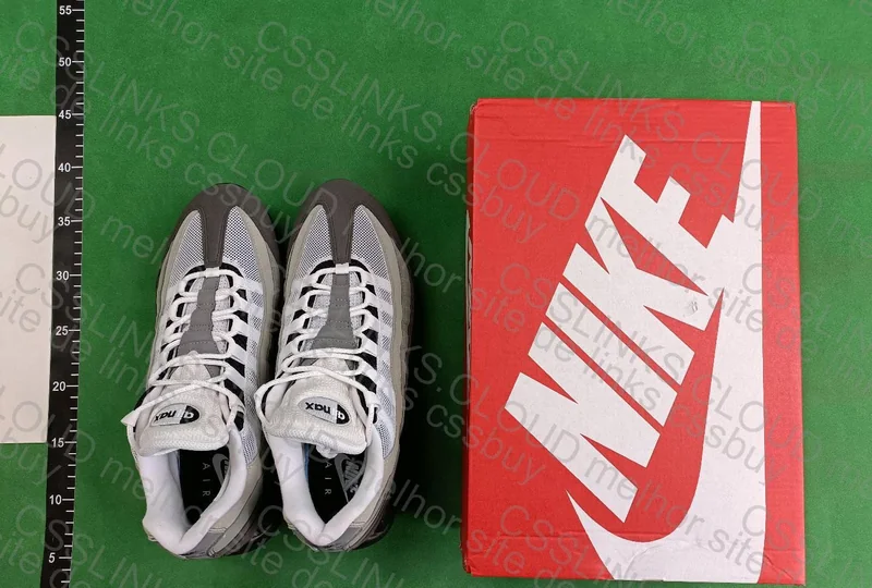 Air Max 95 Black and Gray 4