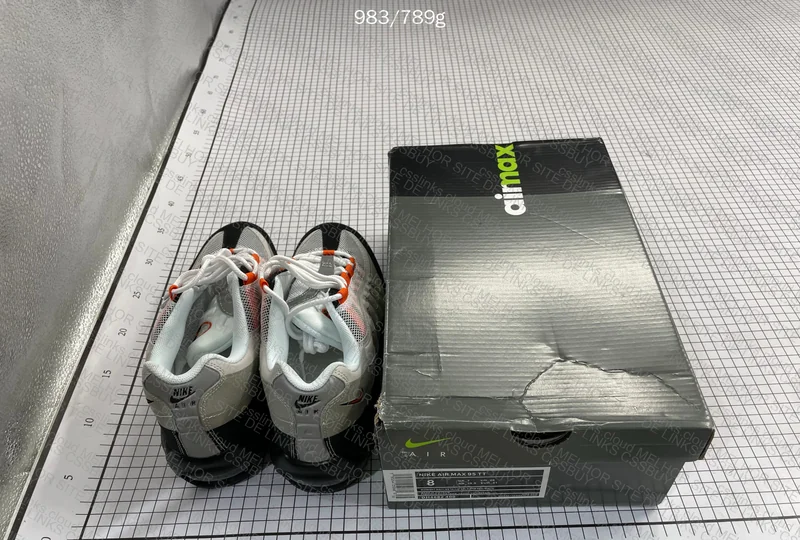 Air Max 95 Solar Red 10