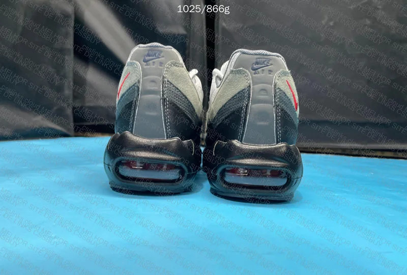 Air Max 95 Track Red 3