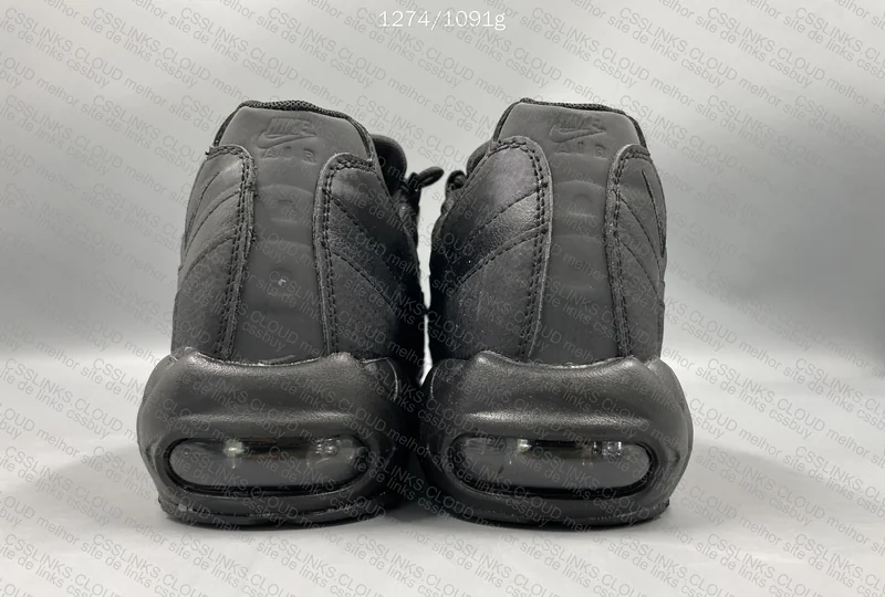 Air Max 95 'Triple Black' 2