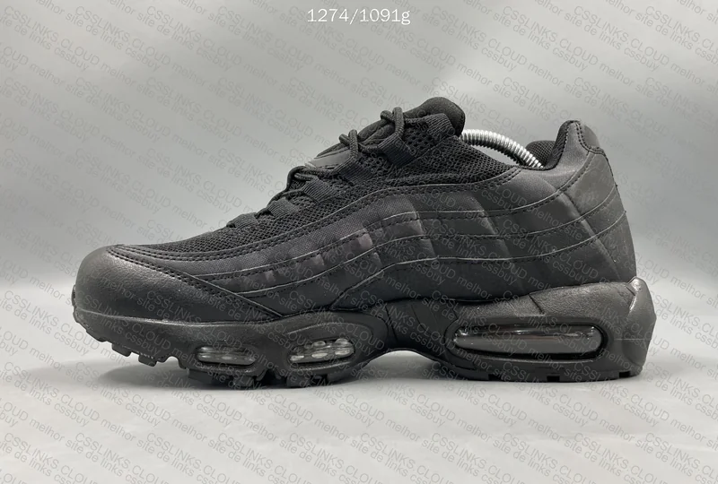Air Max 95 'Triple Black' 6