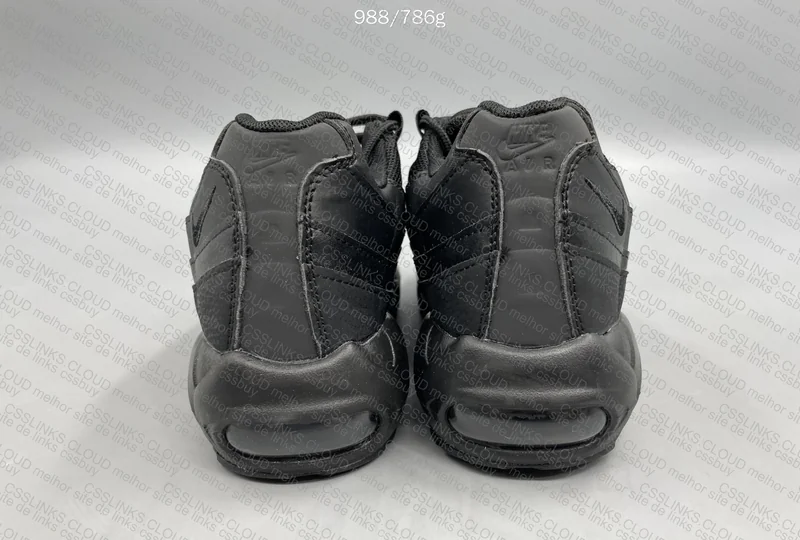 Air Max 95 Triple Black 4