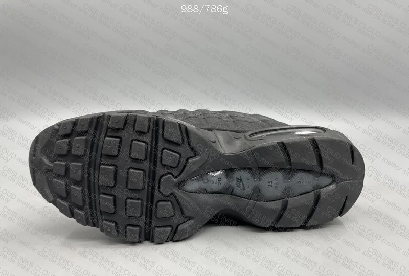 Air Max 95 Triple Black 5
