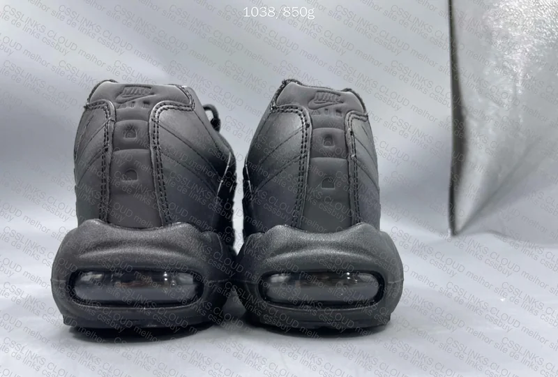 Air Max 95 Triple Black 3